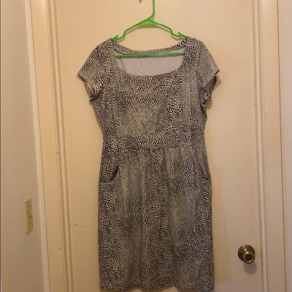 J. McLaughlin Animal print dress extra-large